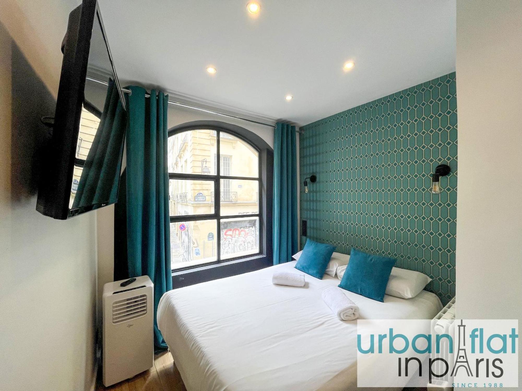 120 - Urban Gorgeous Le Marais Apartment